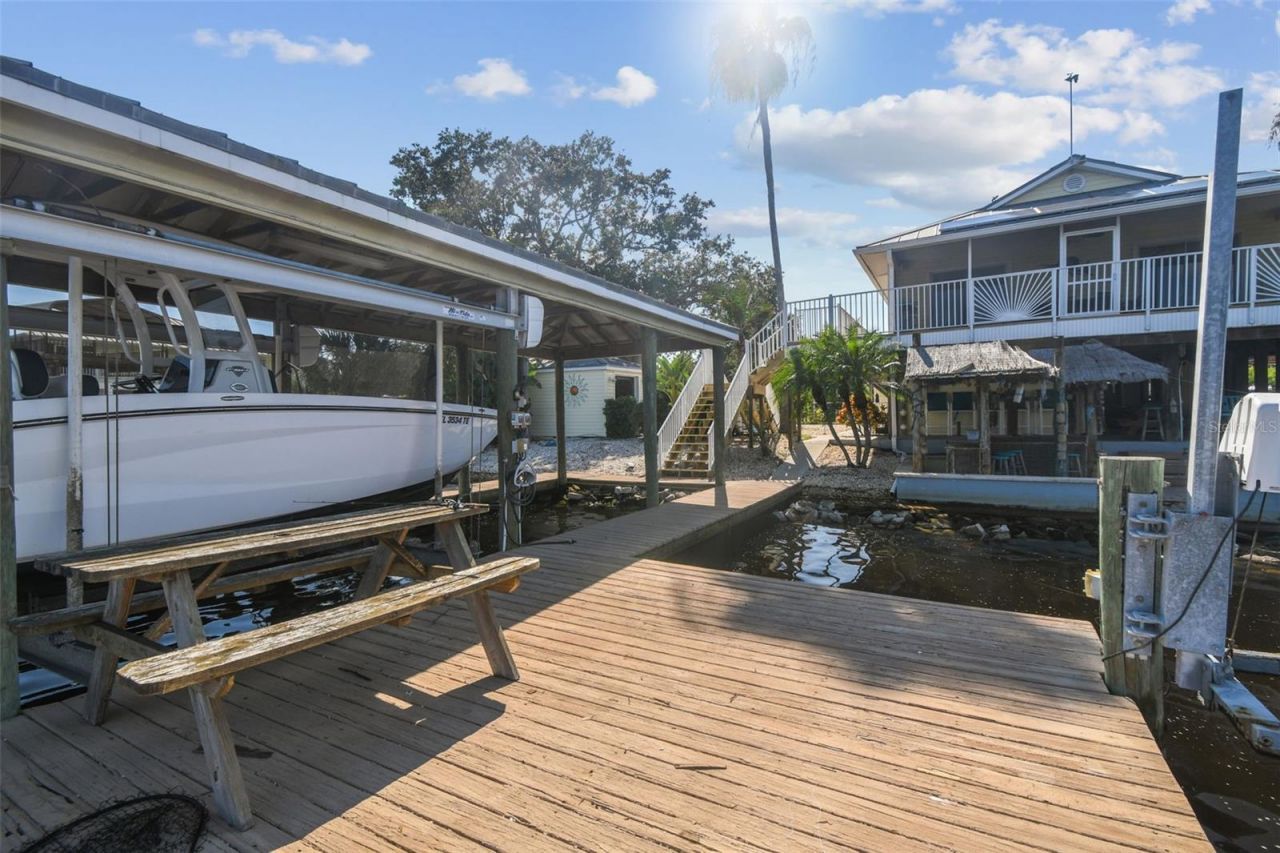 9914 Alavista Drive, Gibsonton, FL 33534 Photo