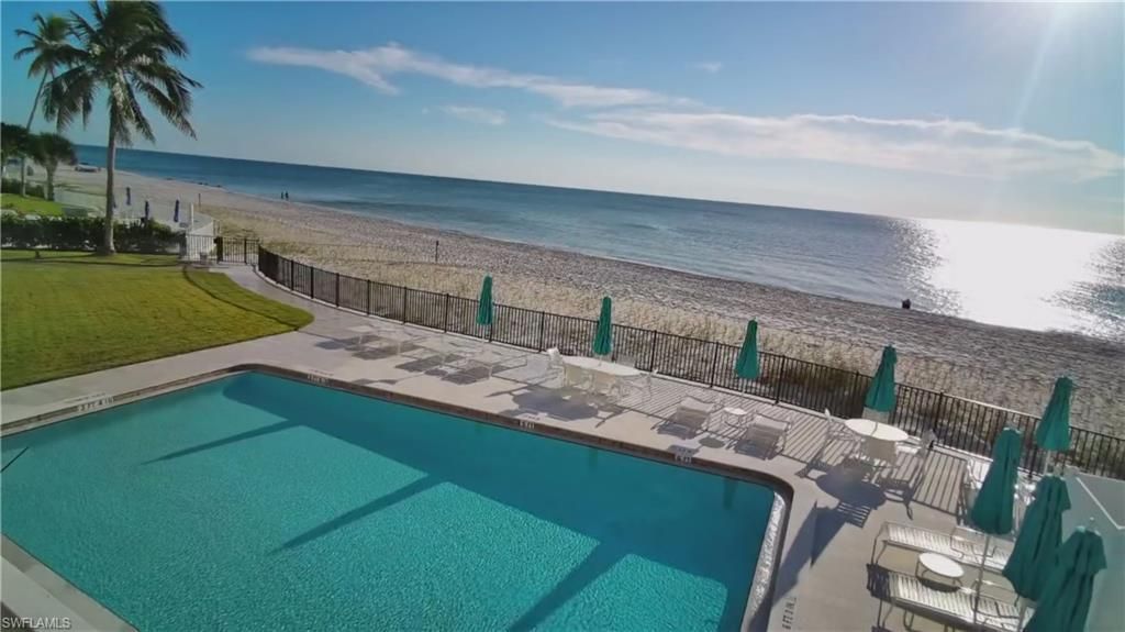 1977 Gulf Shore Blvd N, Unit 204, Naples, FL 34102 Photo