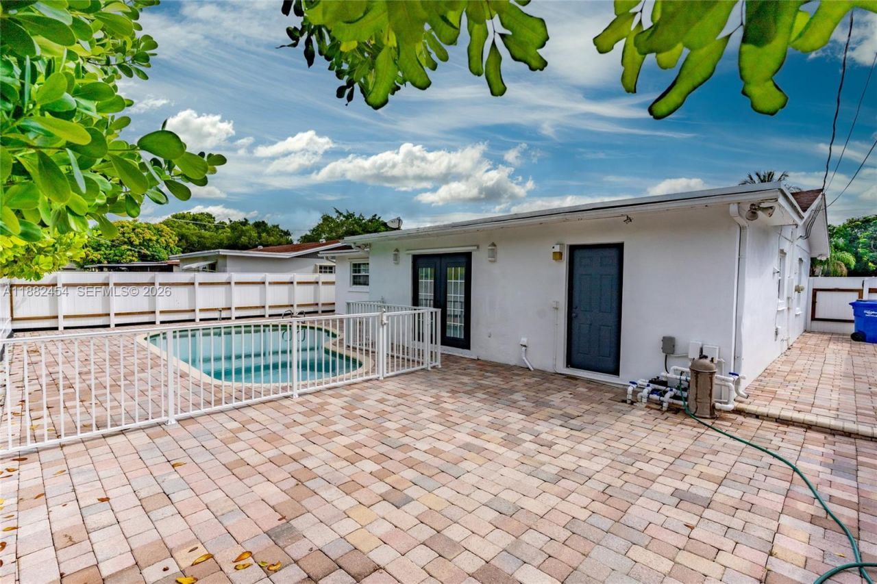 3024 N 73rd Ter, Hollywood, FL 33024 Photo