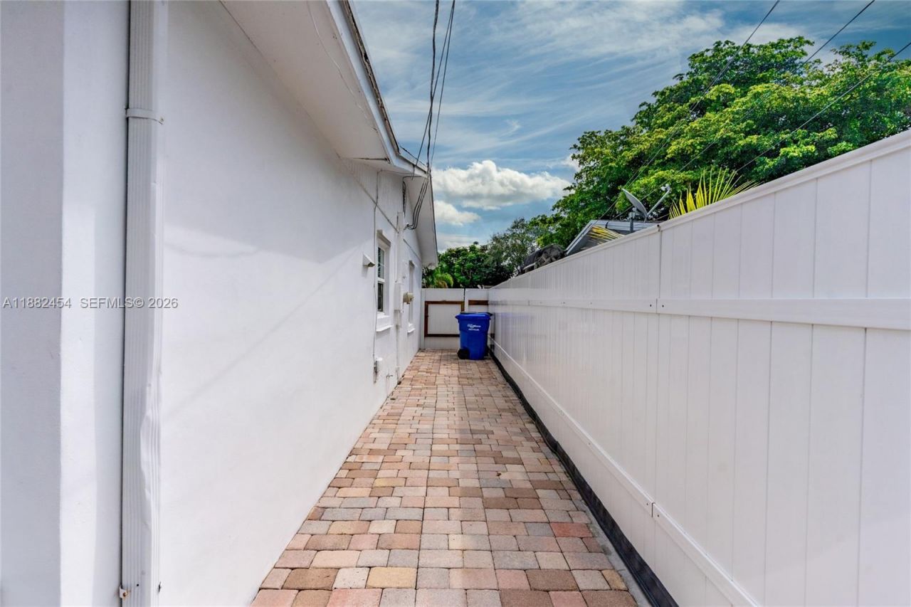 3024 N 73rd Ter, Hollywood, FL 33024 Photo