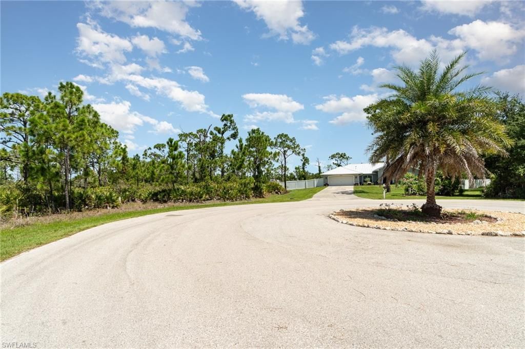 9437 Treasure Lake Ct, Saint James City, FL 33956 Photo