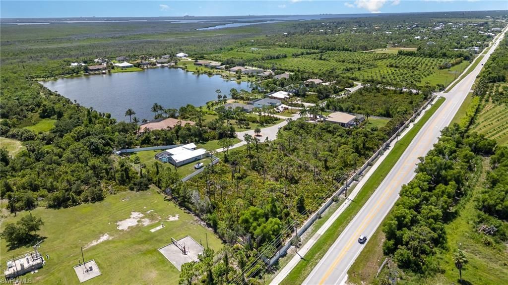 9437 Treasure Lake Ct, Saint James City, FL 33956 Photo