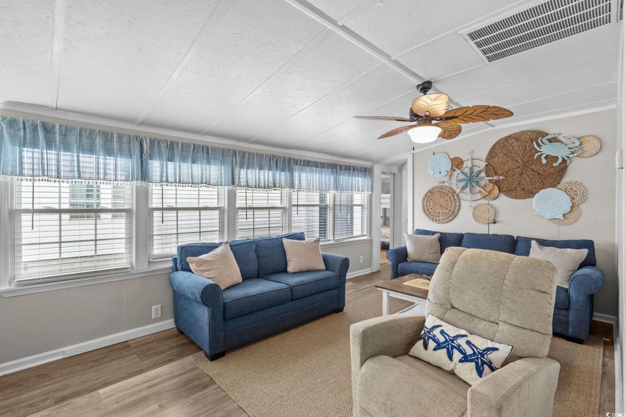 6001 - 1585 S Kings Hwy. Photo 10