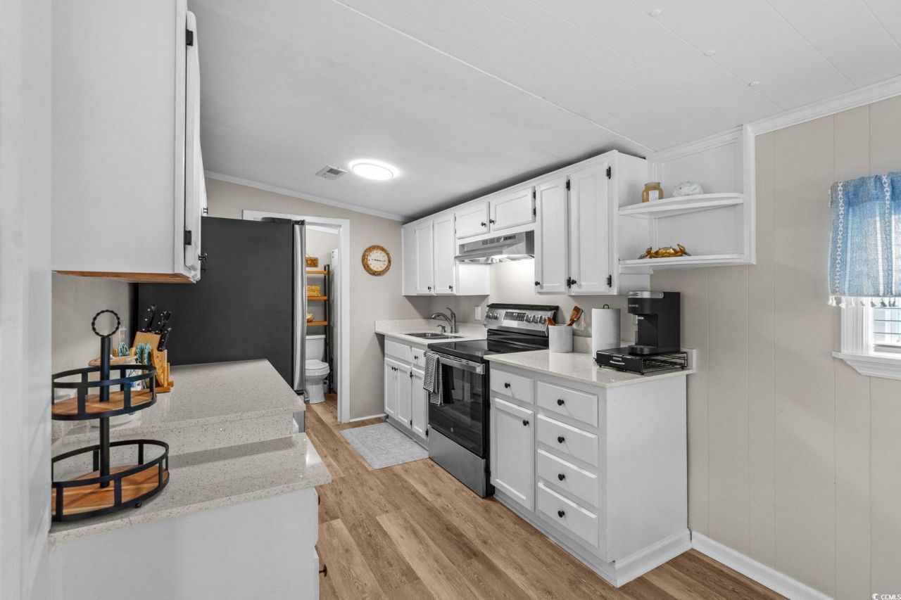 6001 - 1585 S Kings Hwy. Photo 17