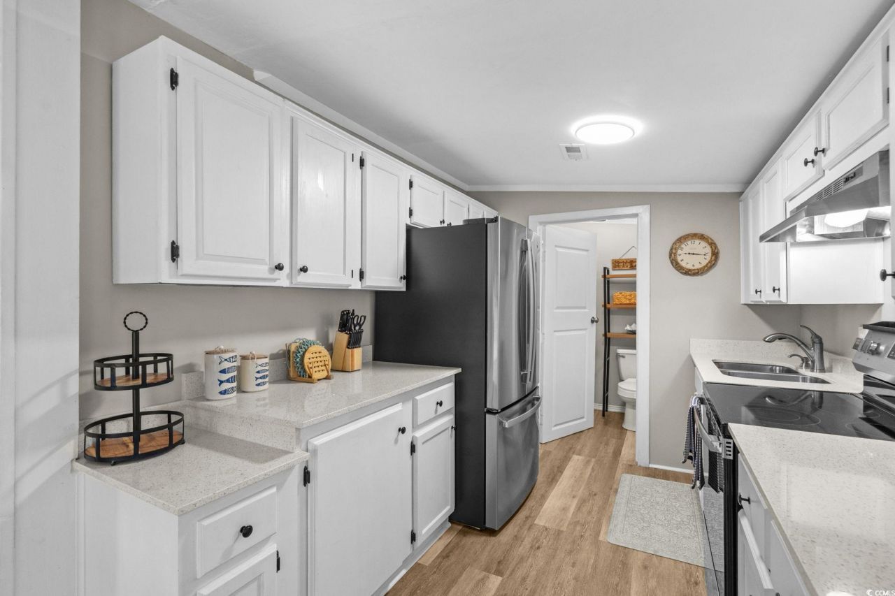 6001 - 1585 S Kings Hwy. Photo 19