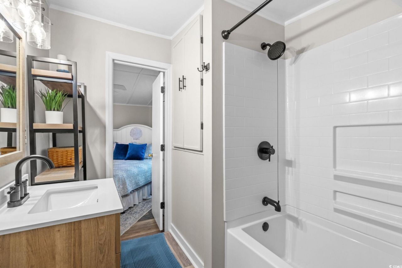 6001 - 1585 S Kings Hwy. Photo 26