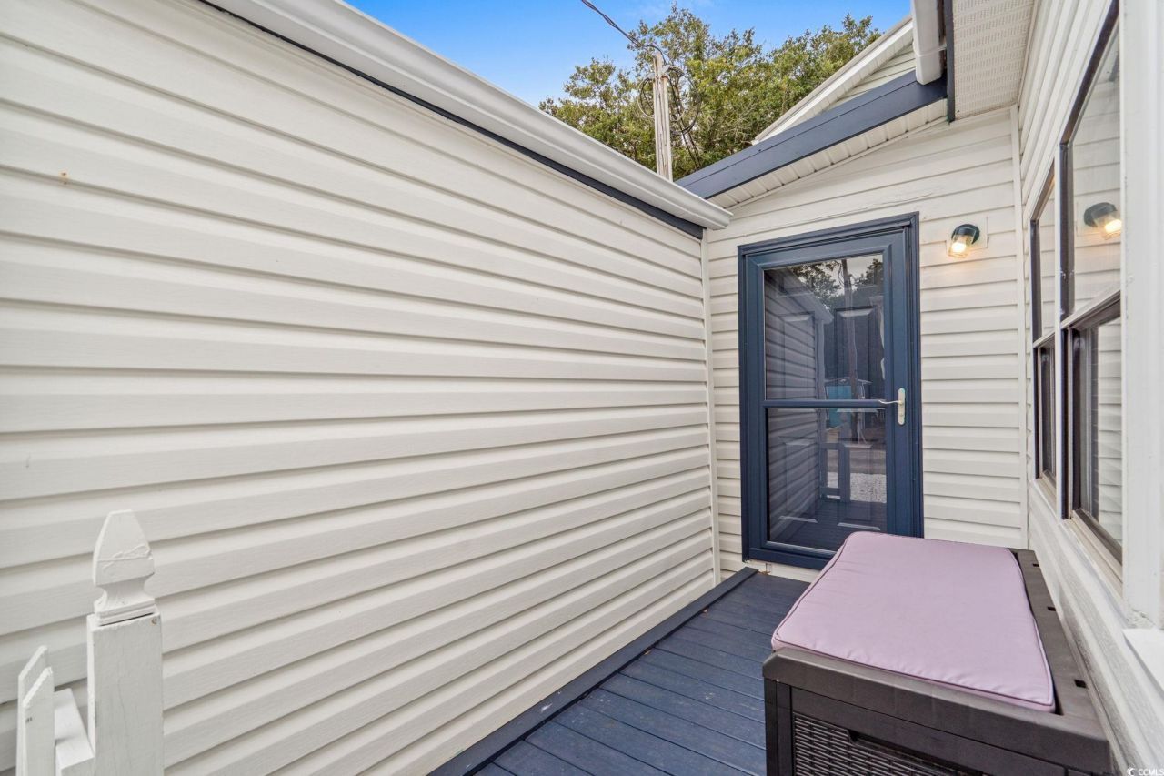 6001 - 1585 S Kings Hwy. Photo 31