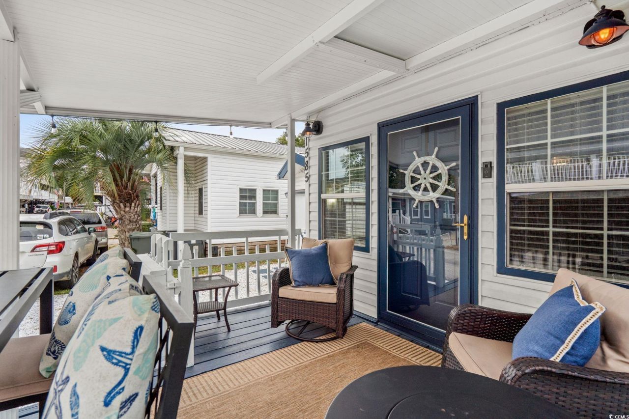 6001 - 1585 S Kings Hwy. Photo 8