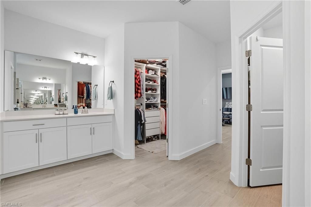 19050 Hanley Blvd, Estero, FL 33928 Photo
