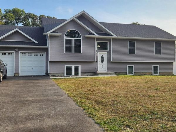 464 Granny Road, Medford, NY 11763
