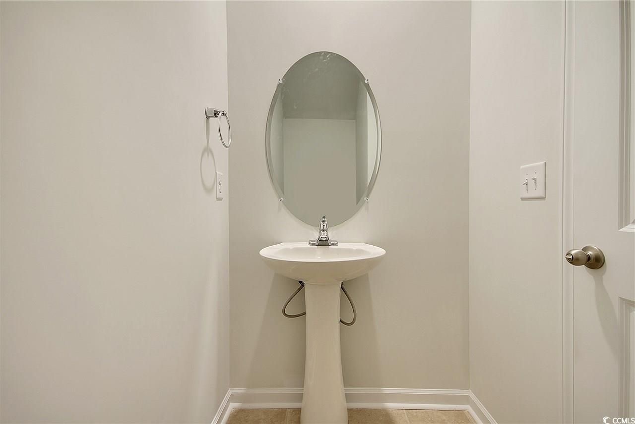 1100 Tibetan St. Photo 22