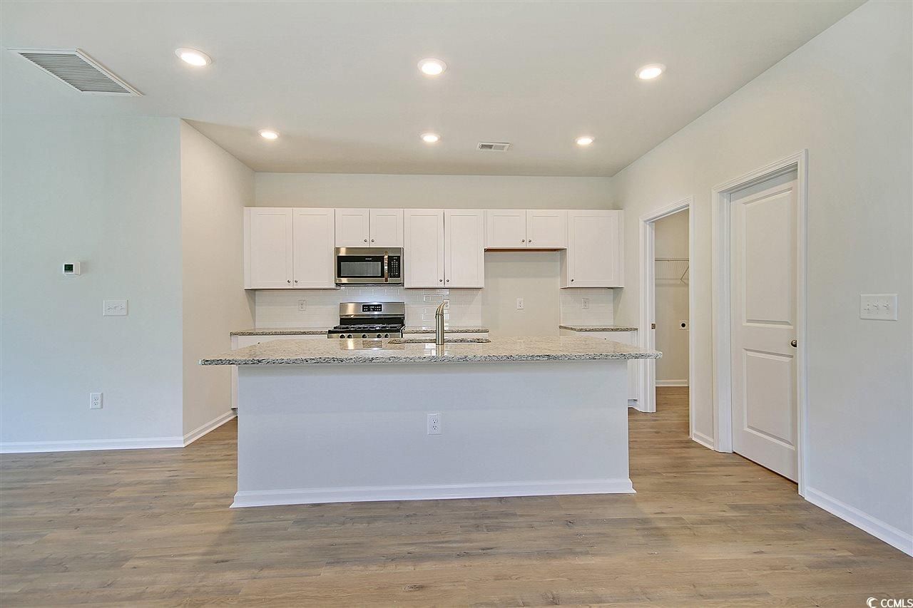 1100 Tibetan St. Photo 29