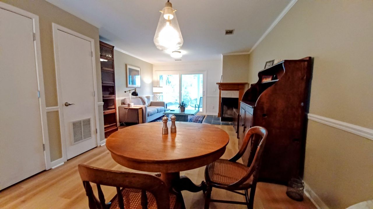 850 Ilex Court Photo 4