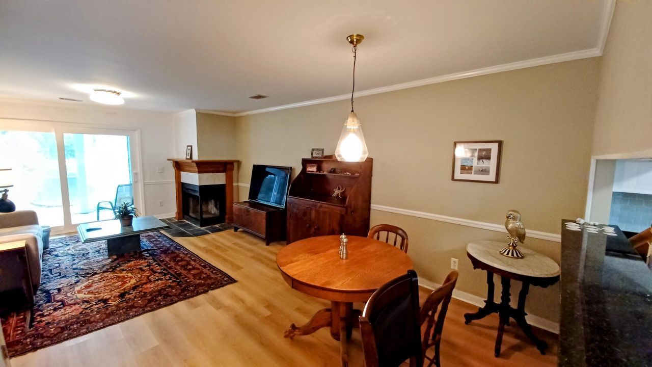 850 Ilex Court Photo 5