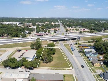 201 N Riverside Drive, Fort Worth, TX 76111