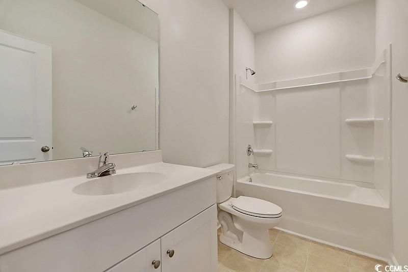 1112 Tibetan St. Photo 14