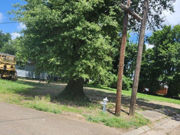 514 Lincoln Avenue, Indianola, MS 38751