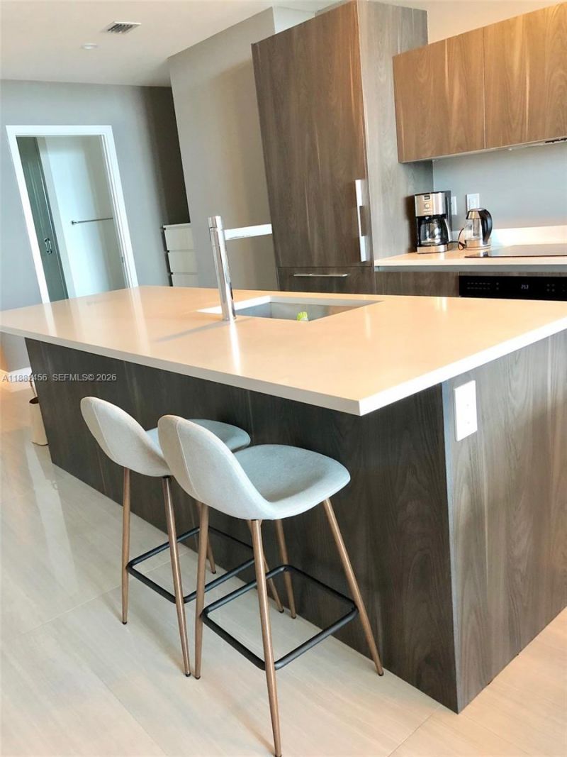 480 NE 31st St, Unit 702, Miami, FL 33137 Photo