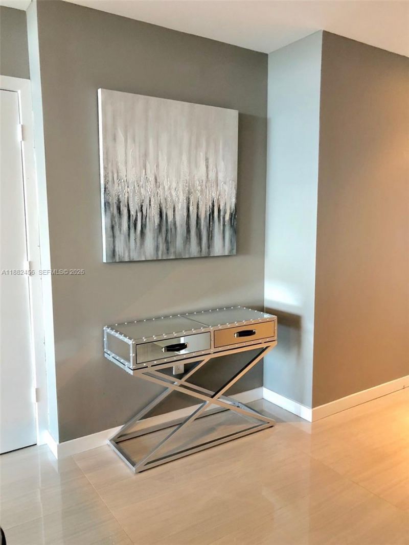 480 NE 31st St, Unit 702, Miami, FL 33137 Photo