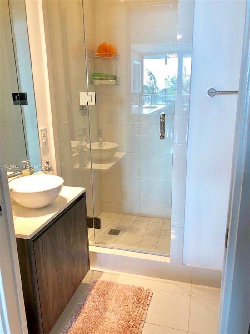 480 NE 31st St, Unit 702, Miami, FL 33137 Photo