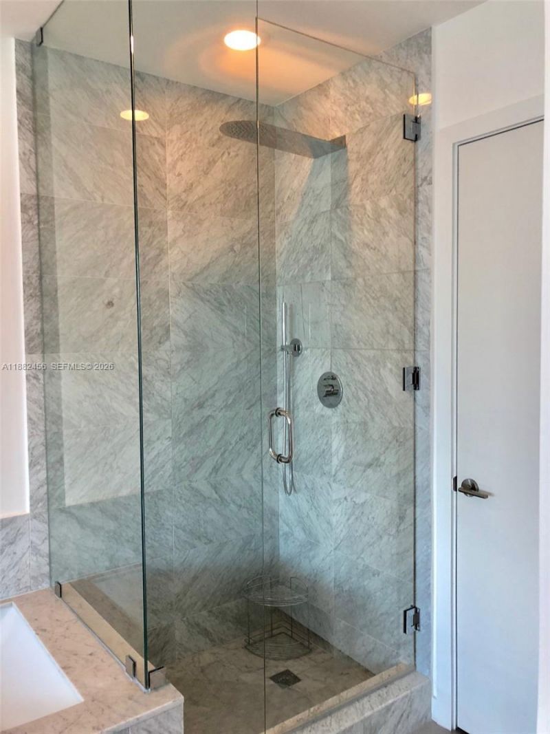 480 NE 31st St, Unit 702, Miami, FL 33137 Photo