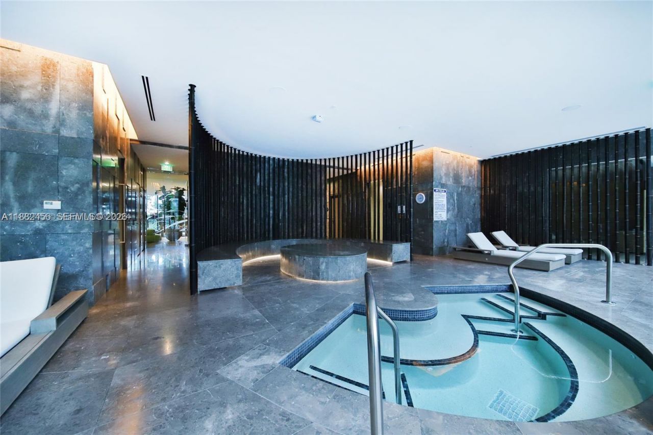 480 NE 31st St, Unit 702, Miami, FL 33137 Photo