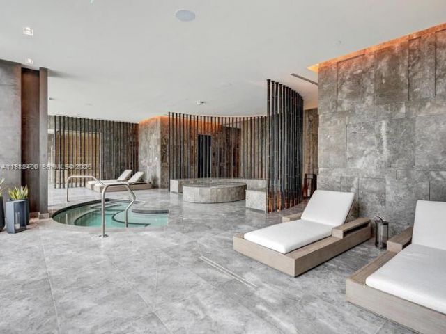 480 NE 31st St, Unit 702, Miami, FL 33137 Photo