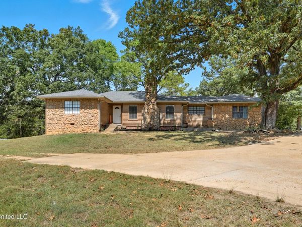 108 Wynndale Lake Road, Terry, MS 39170