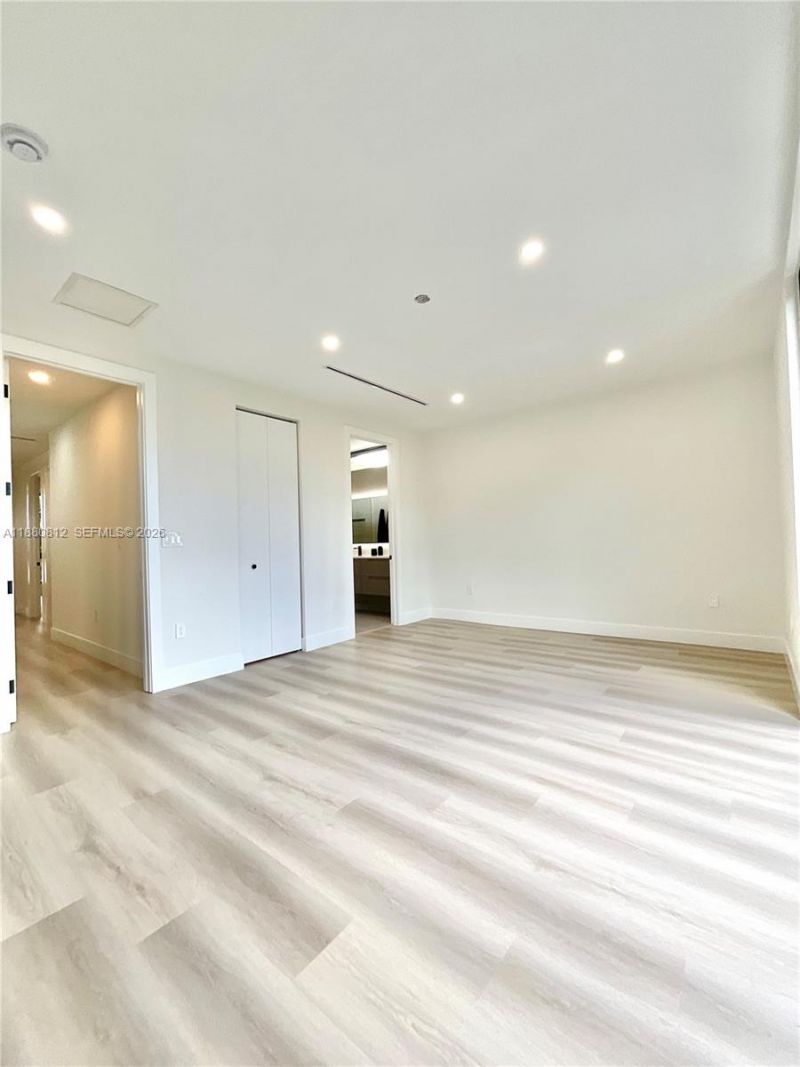 536 NW 48th St, Miami, FL 33127 Photo