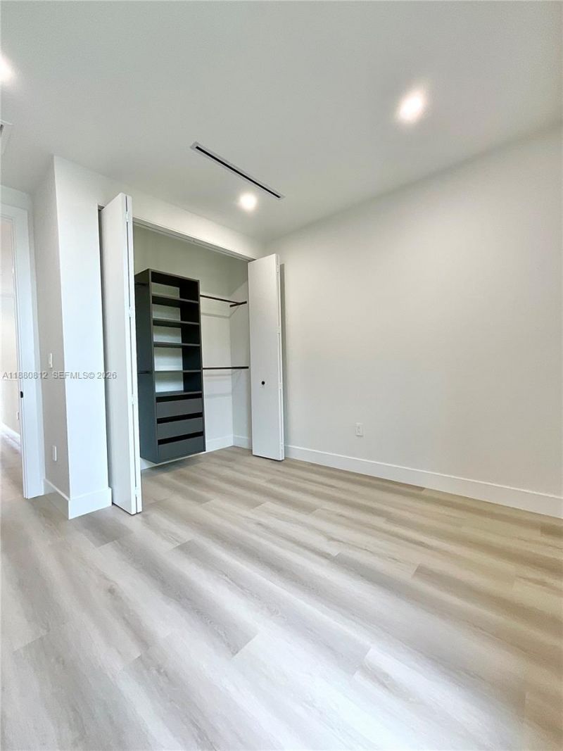 536 NW 48th St, Miami, FL 33127 Photo