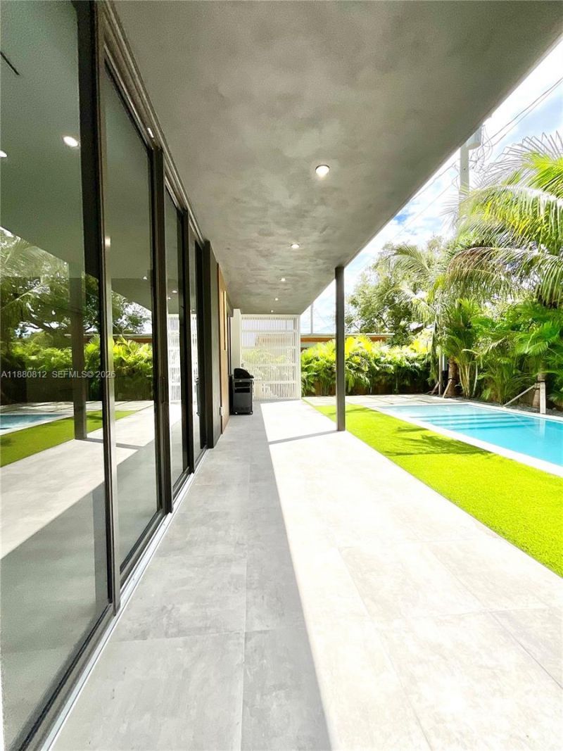 536 NW 48th St, Miami, FL 33127 Photo