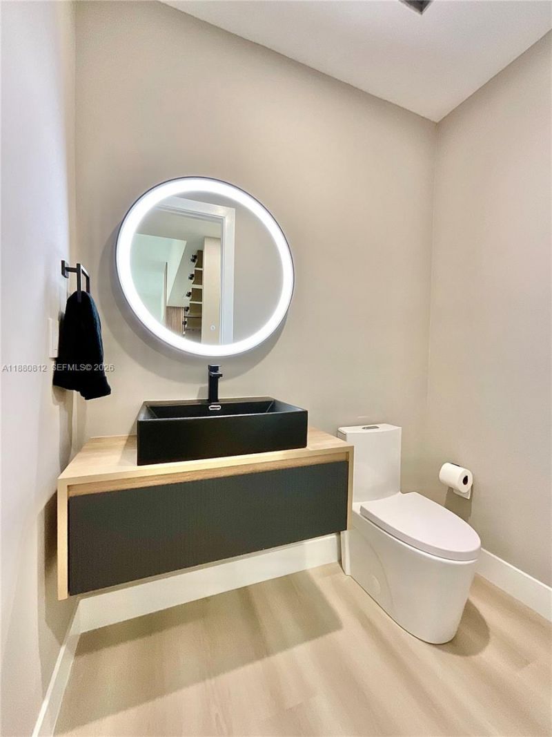 536 NW 48th St, Miami, FL 33127 Photo