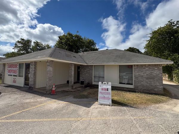 2303 W Parmer LN, Austin, TX 78727