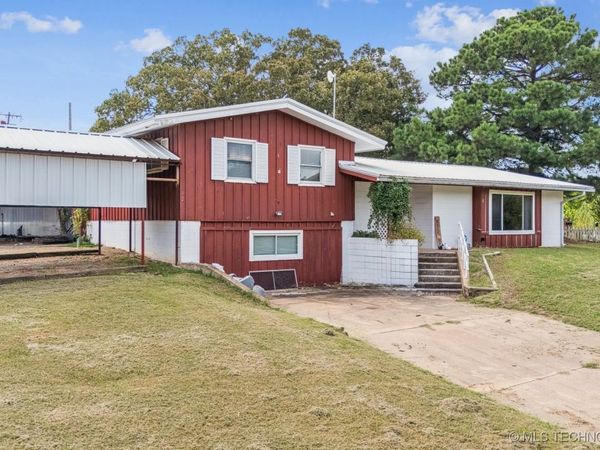 722 Burris Drive, Yale, OK 74085