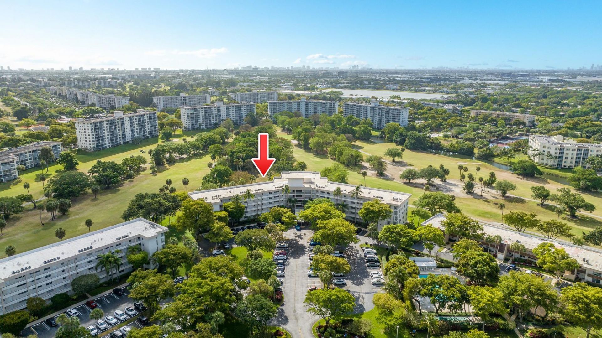 3800 Oaks Clubhouse Drive, Unit 110, Pompano Beach, FL 33069 Photo