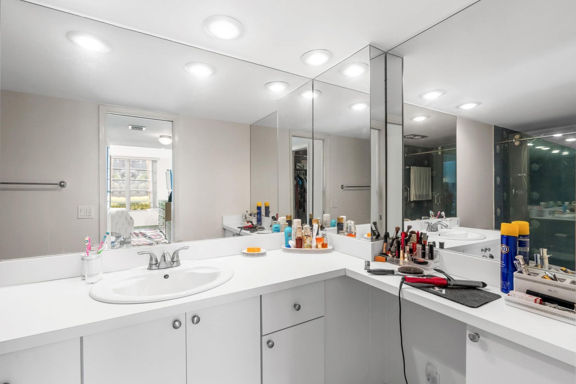 3800 Oaks Clubhouse Drive, Unit 110, Pompano Beach, FL 33069 Photo