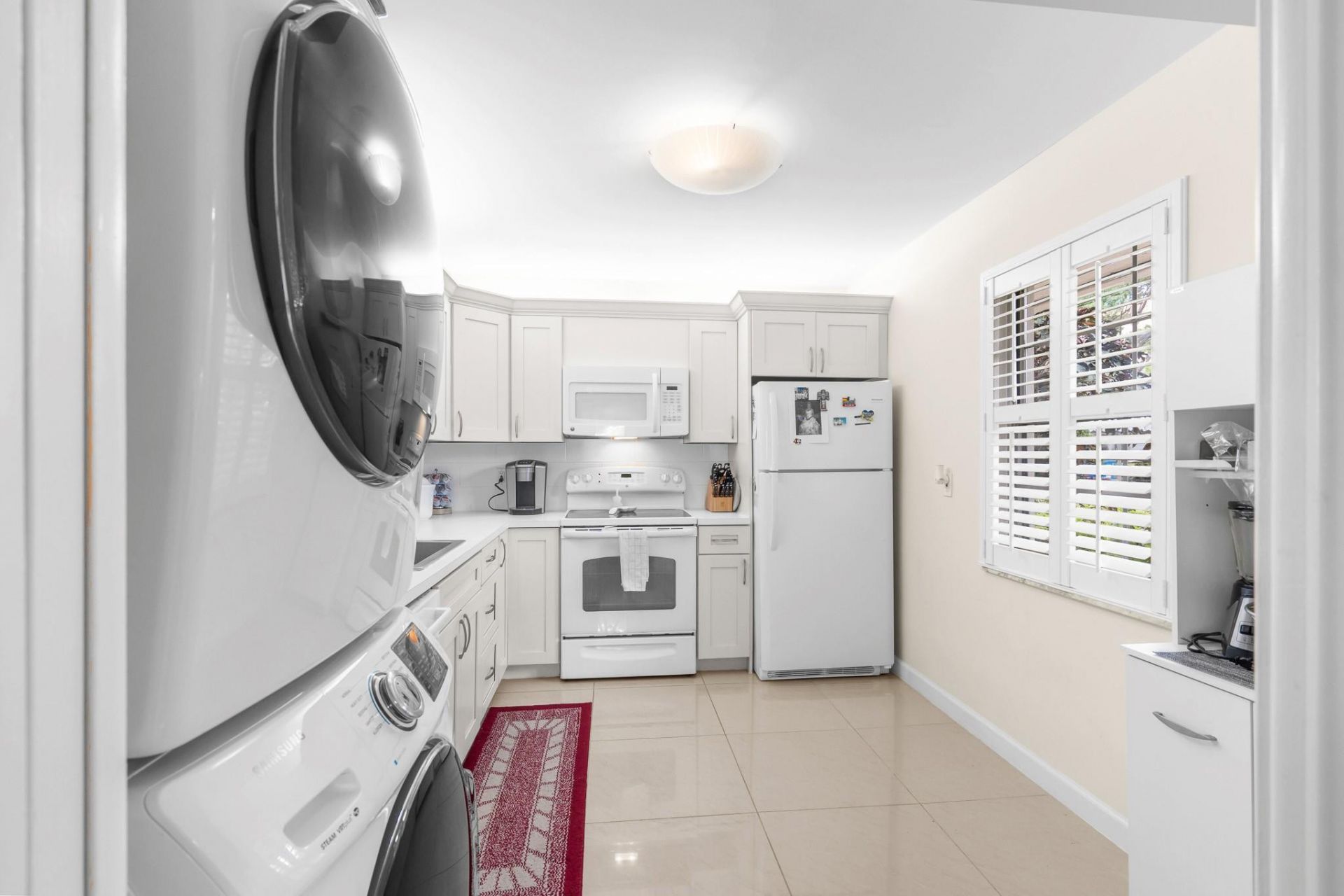 3800 Oaks Clubhouse Drive, Unit 110, Pompano Beach, FL 33069 Photo