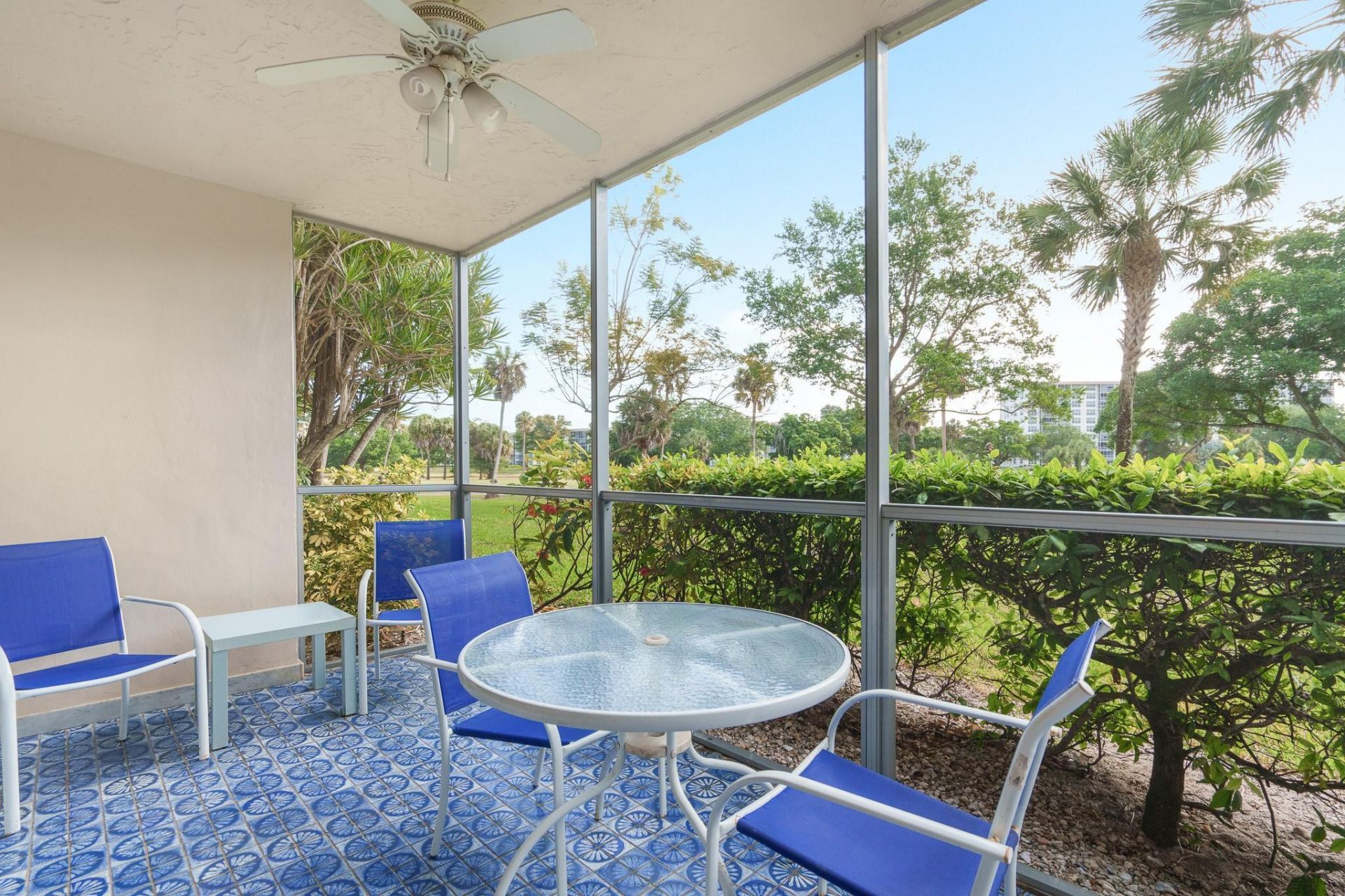 3800 Oaks Clubhouse Drive, Unit 110, Pompano Beach, FL 33069 Photo