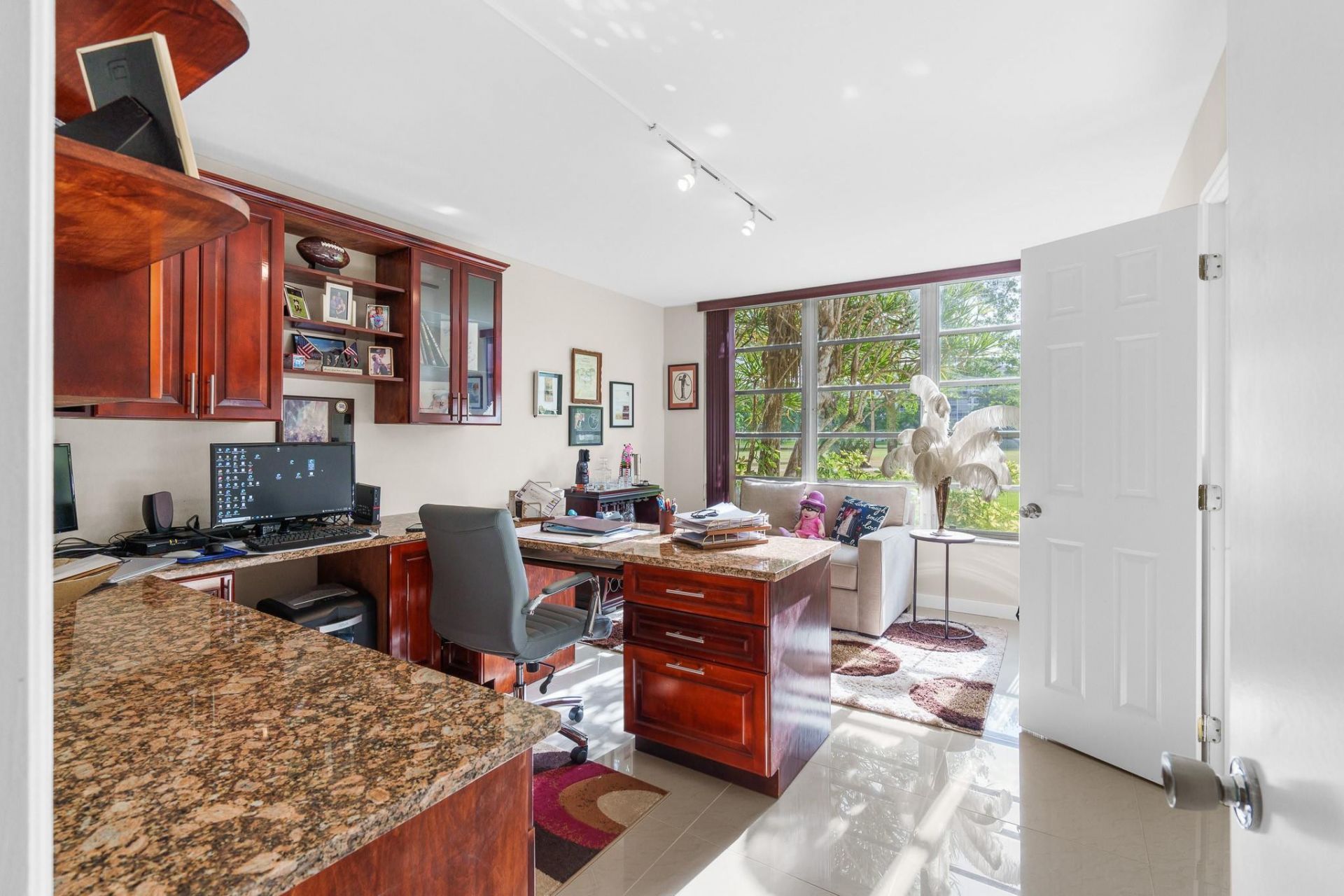 3800 Oaks Clubhouse Drive, Unit 110, Pompano Beach, FL 33069 Photo