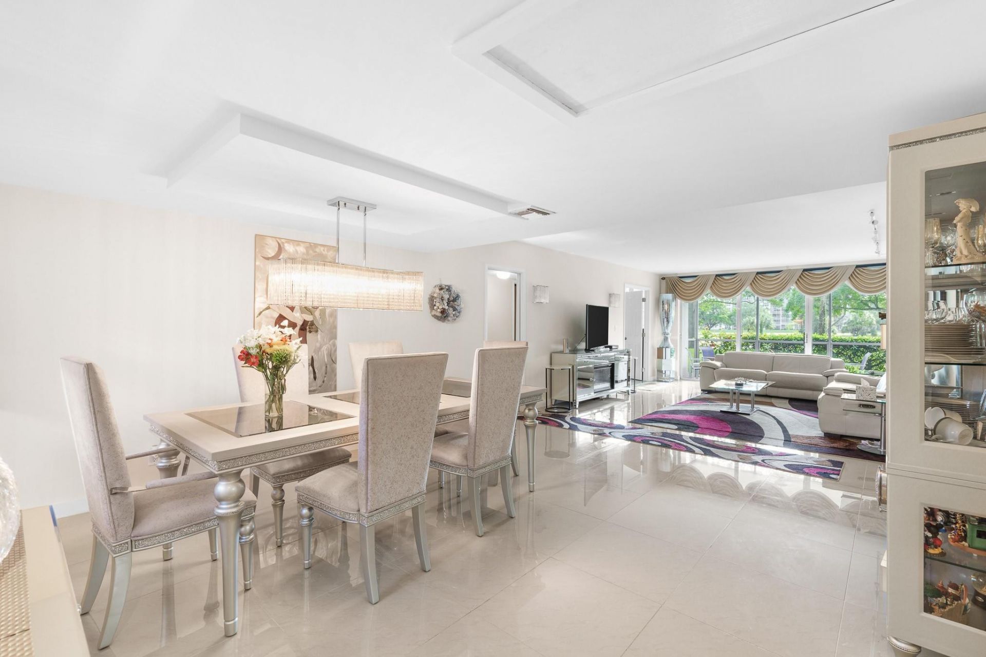 3800 Oaks Clubhouse Drive, Unit 110, Pompano Beach, FL 33069 Photo