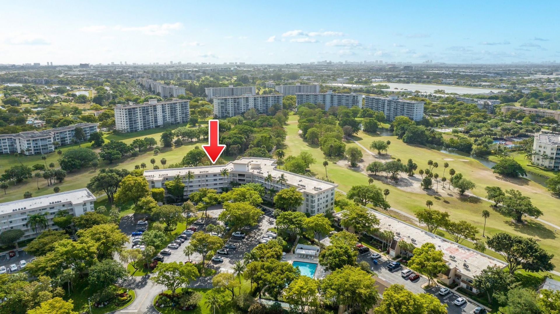 3800 Oaks Clubhouse Drive, Unit 110, Pompano Beach, FL 33069 Photo