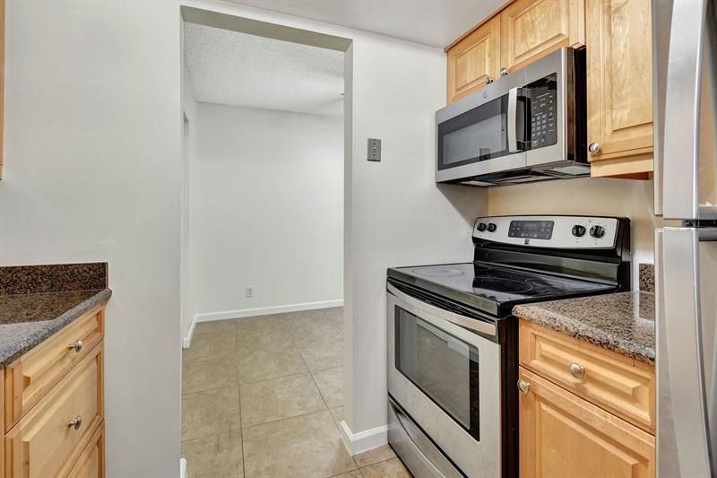 640 NE 6th Ct, Unit G, Boynton Beach, FL 33435 Photo