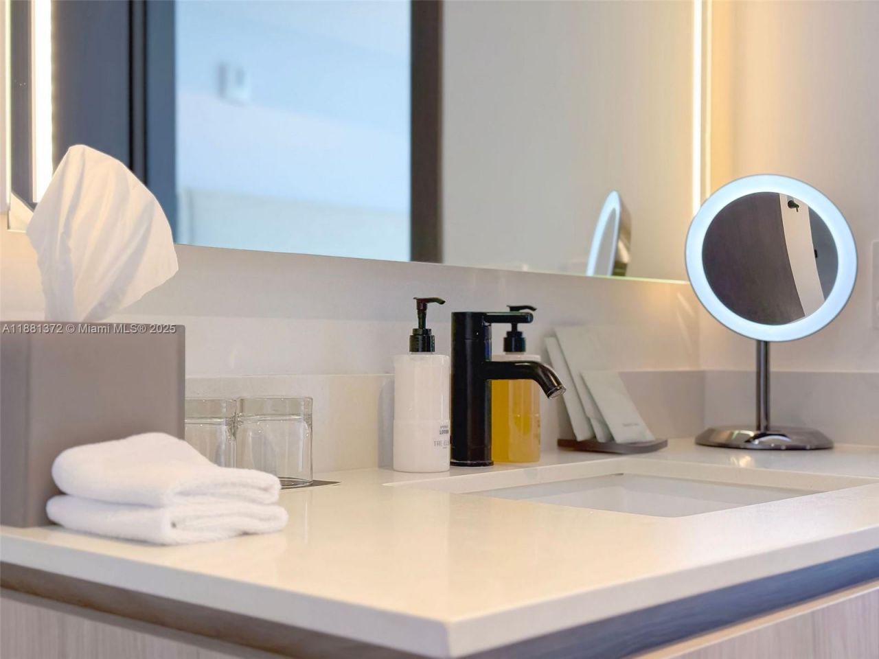 398 NE 5th St, Unit 3810, Miami, FL 33132 Photo