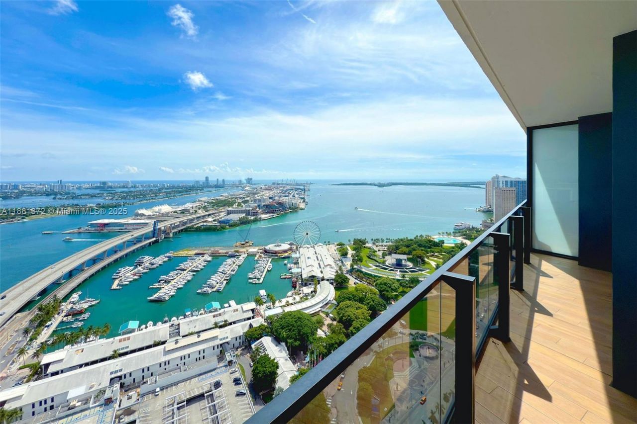 398 NE 5th St, Unit 3810, Miami, FL 33132 Photo