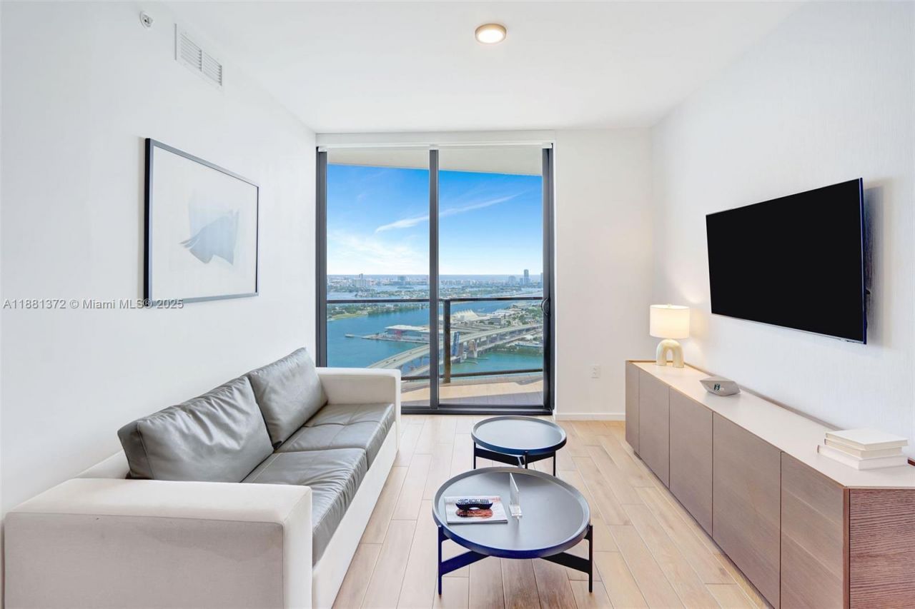 398 NE 5th St, Unit 3810, Miami, FL 33132 Photo