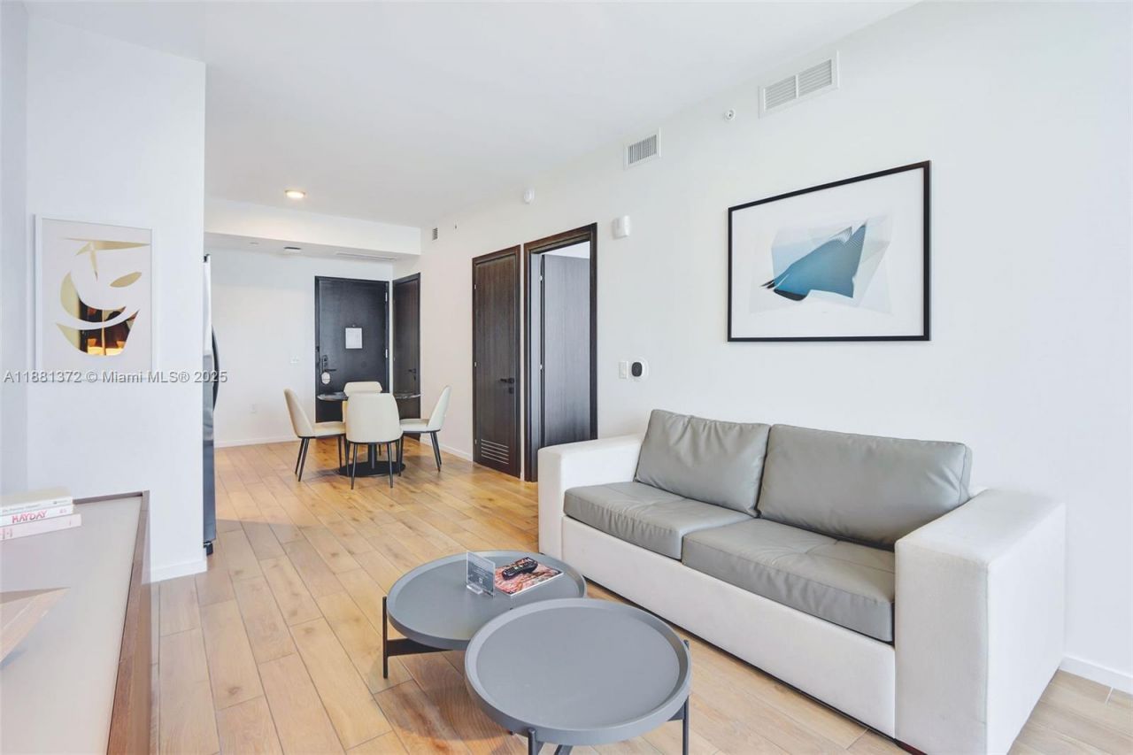 398 NE 5th St, Unit 3810, Miami, FL 33132 Photo