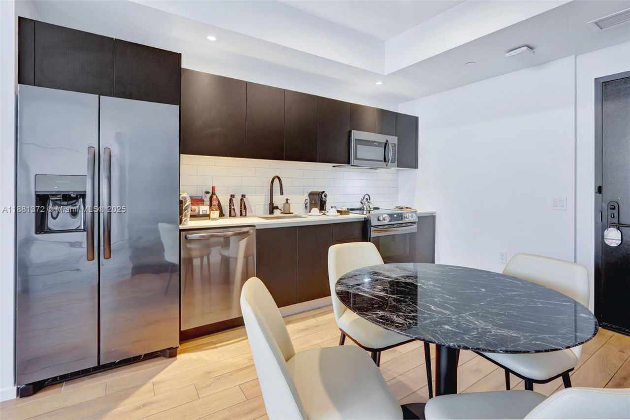 398 NE 5th St, Unit 3810, Miami, FL 33132 Photo