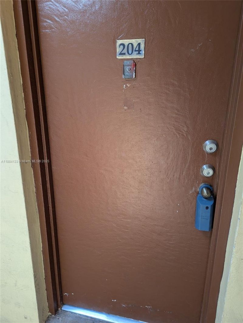13700 SW 62nd St, Unit 204, Miami, FL 33183 Photo
