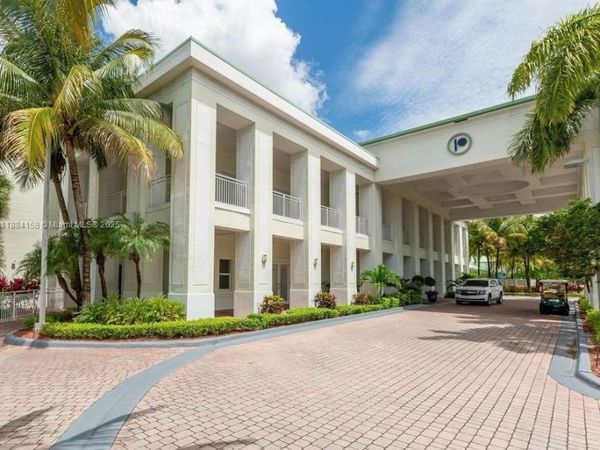 5300 NW 87th Ave, Unit 701, Doral, FL 33178