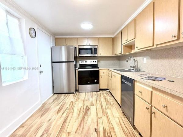 1201 NE 191st St, Unit G304, Miami, FL 33179